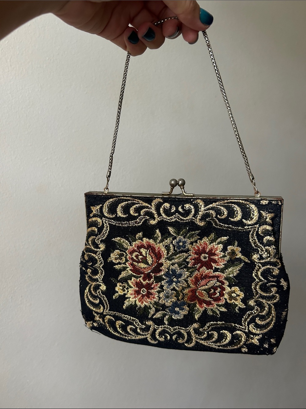 Vintage Floral Beaded Evening Bag in Black and Gold